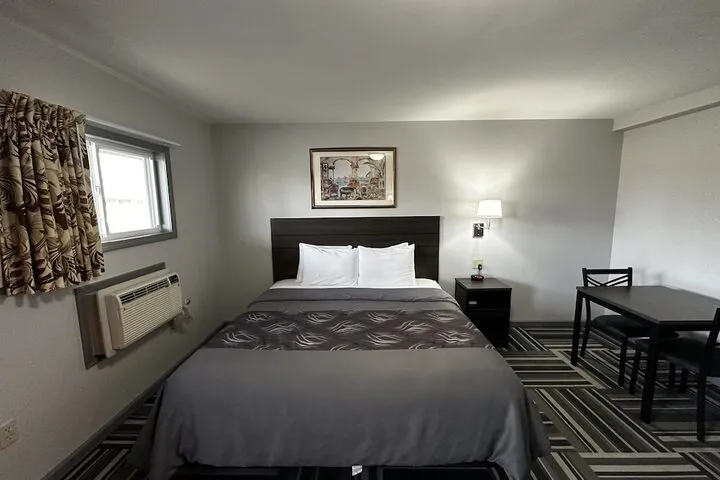 Room 3 of 13