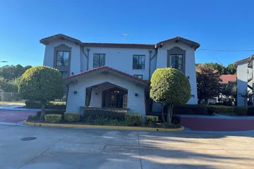 Guest Inn & Suites