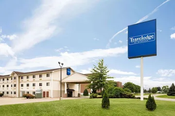 Travelodge by Wyndham Clinton Valley West Court