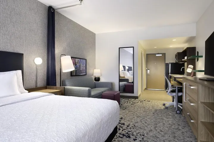 Room 5 of 20