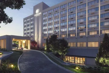 DoubleTree by Hilton Clarksville Riverview