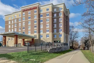 Hampton Inn & Suites Cincinnati Midtown Rookwood