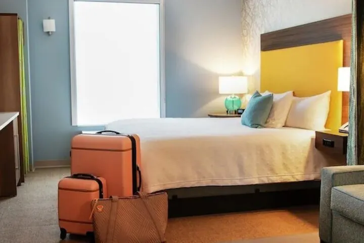 Room 2 of 2