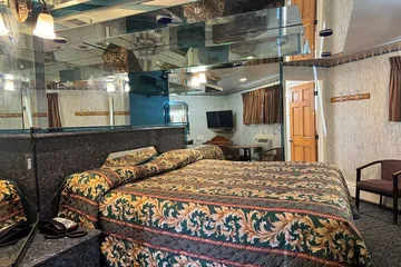 Royal Motel