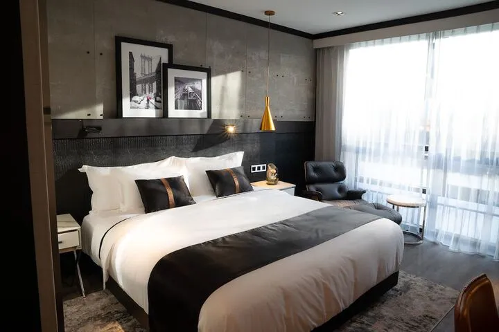 Room 3 of 41