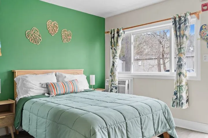 Room 5 of 31