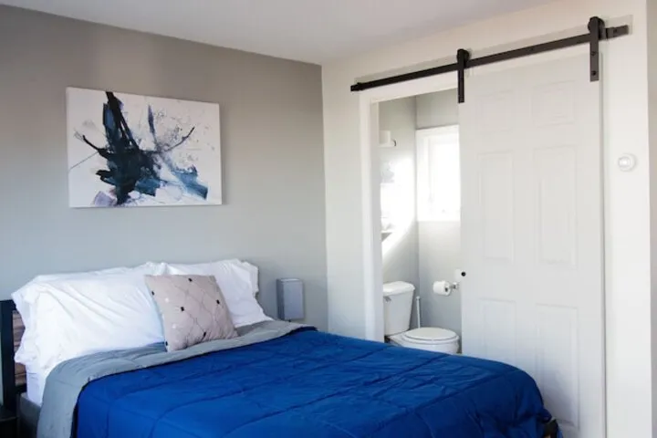 Room 2 of 31
