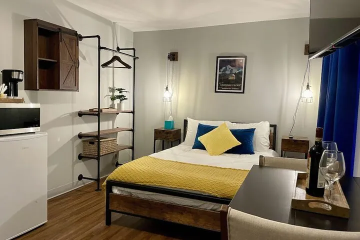 Room 5 of 25