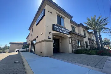 Aspire Inn & Suites Orange
