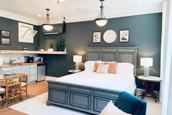 Room 2 of 29