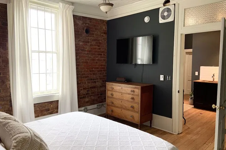 Room 5 of 29