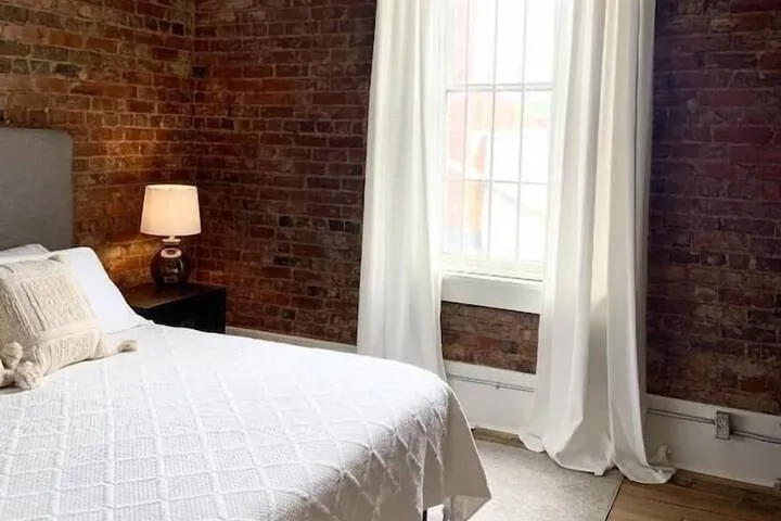 Room 3 of 29