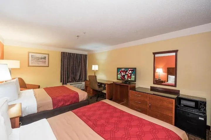 Room 4 of 15