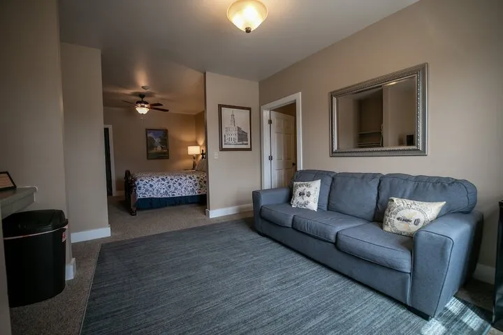 Room 3 of 79