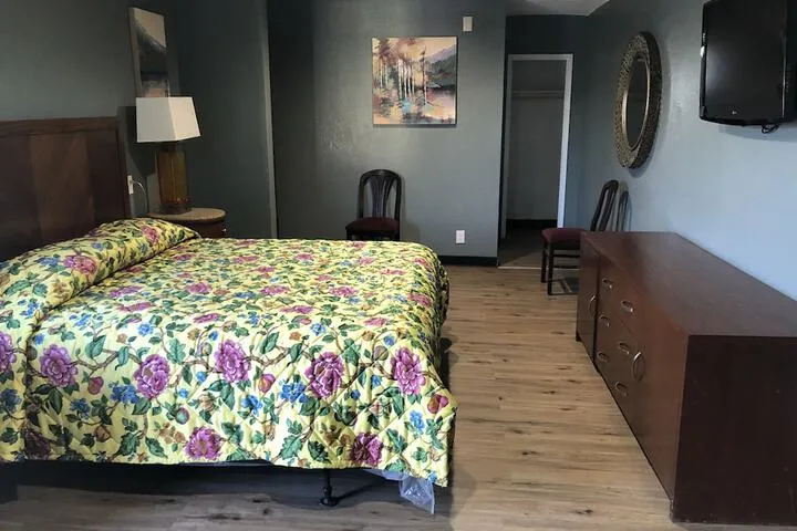 Room 2 of 12