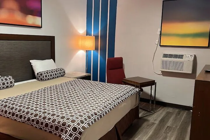 Room 2 of 16