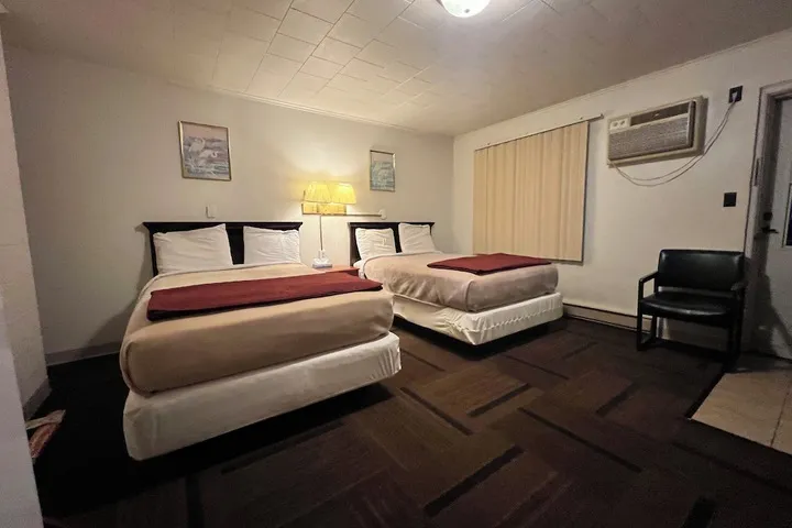 Room 4 of 29
