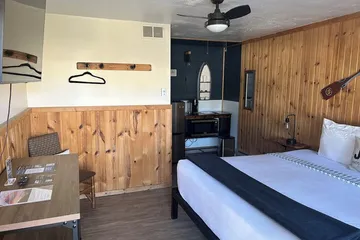 Columbia Point Resort