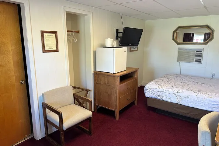Room 2 of 16