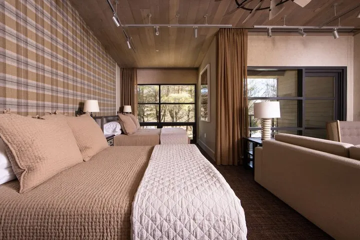 Room 5 of 73