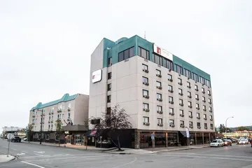 Nomad Hotel and Suites
