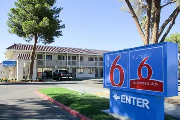 Studio 6 Barstow CA