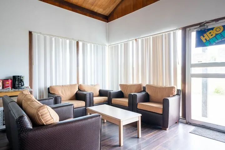 Hotel Interior 4 of 36