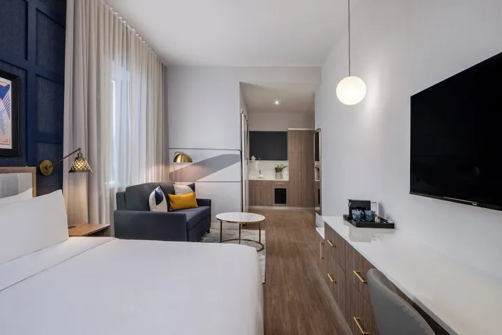 Room 5 of 66