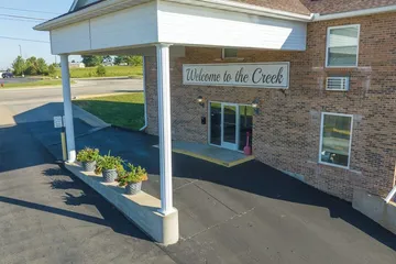 Schmidts Creek Hotel