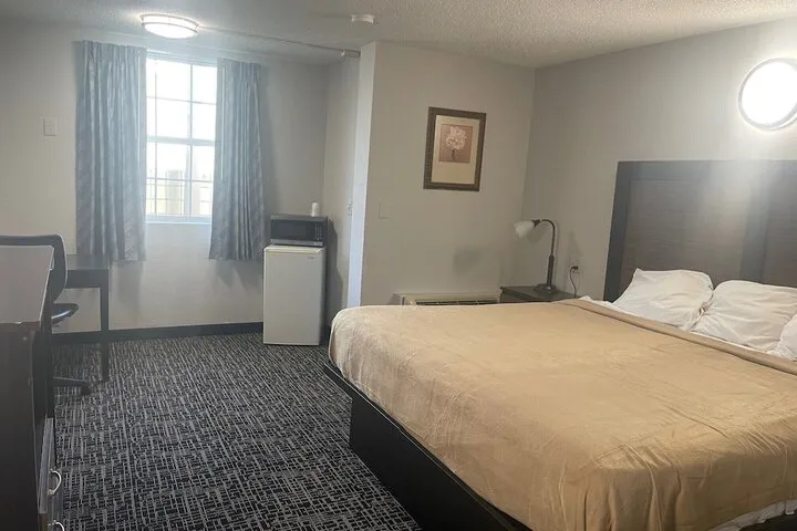 Room 4 of 30