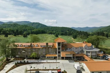 Waynesville Inn and Golf Club Tapestry Collection by Hilton