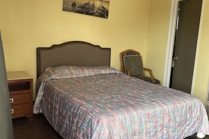 Room 3 of 7