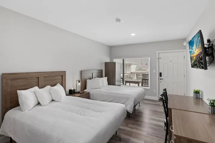Room 4 of 26