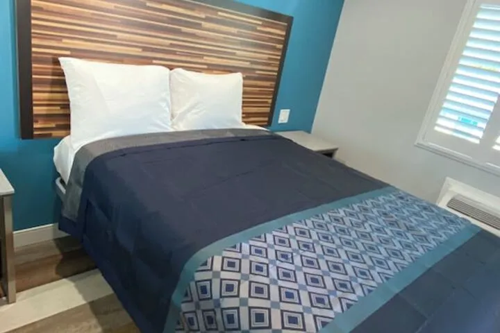 Room 5 of 54