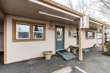 Autzen Inn