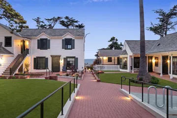 Carmel Beach Hotel
