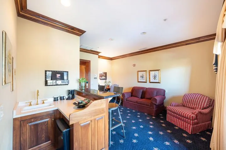 Room 4 of 34