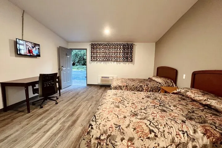 Room 5 of 7