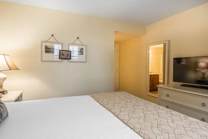 Room 2 of 47