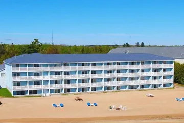 Blue Water Beachfront Hotel & Waterpark