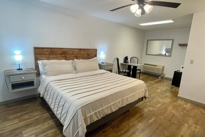 Room 2 of 16