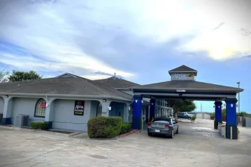 Atria Inn & Suites