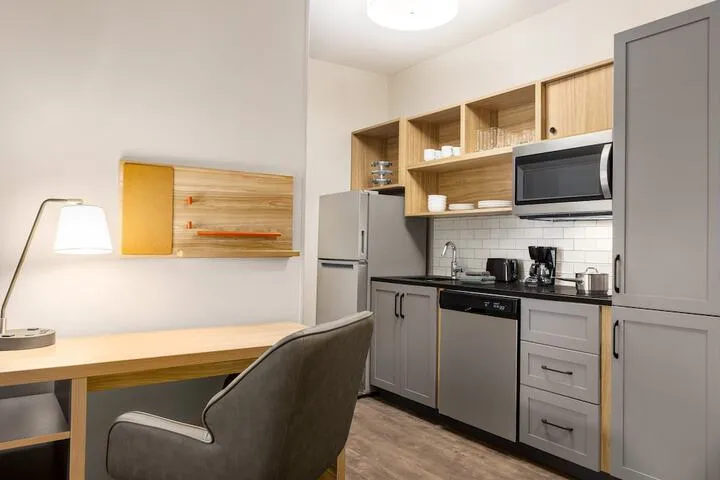 Room 5 of 30