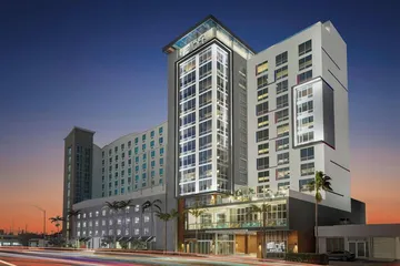 Aloft by Marriott Fort Lauderdale Airport