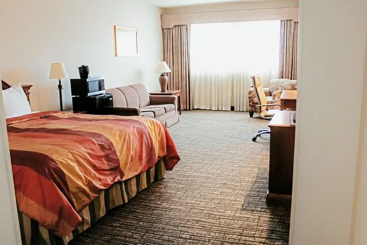 Room 4 of 17