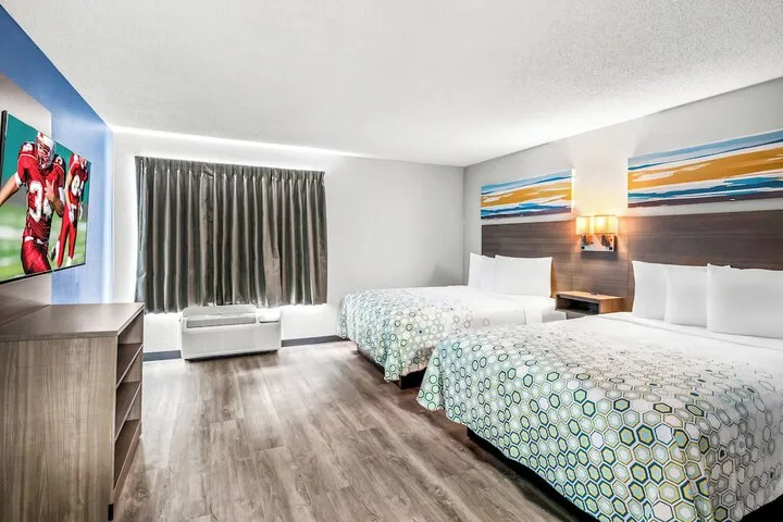 Room 3 of 26