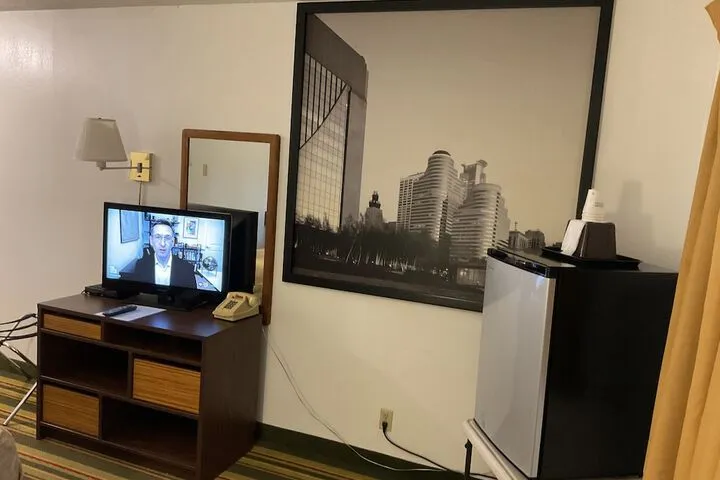 Room 4 of 29