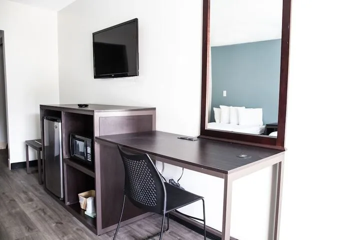 Room 5 of 27