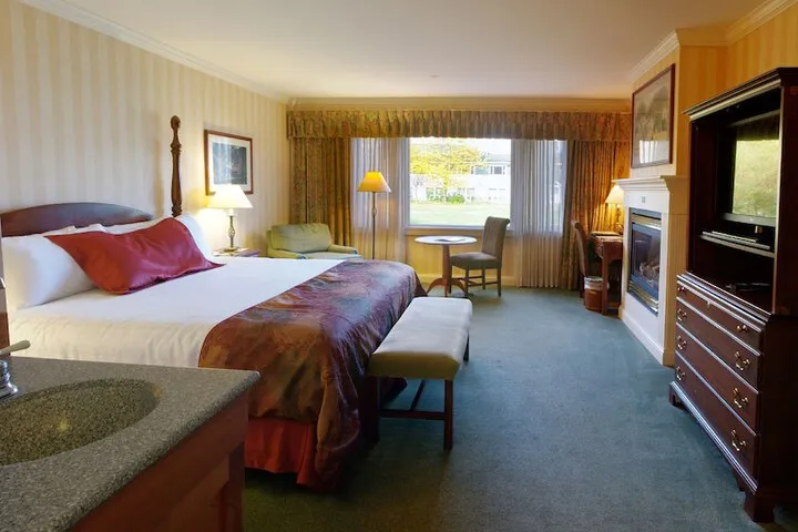Room 4 of 41