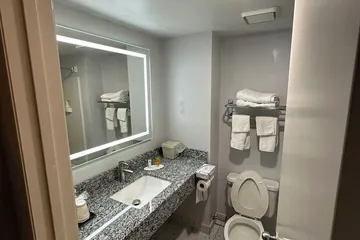Aderi Hotel Niantic